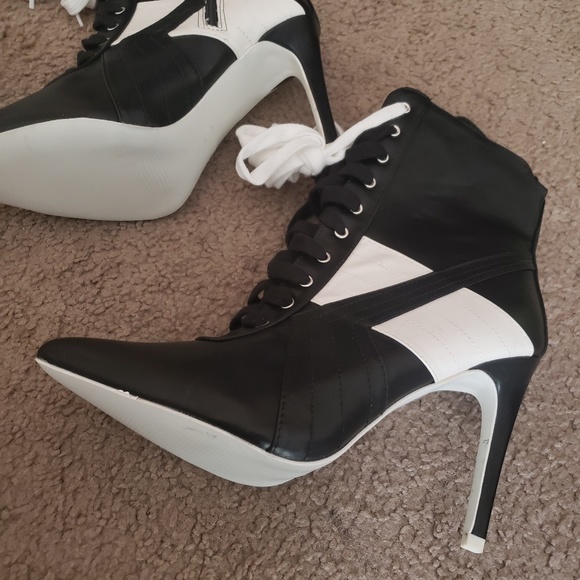 High heel - Picture 2 of 2